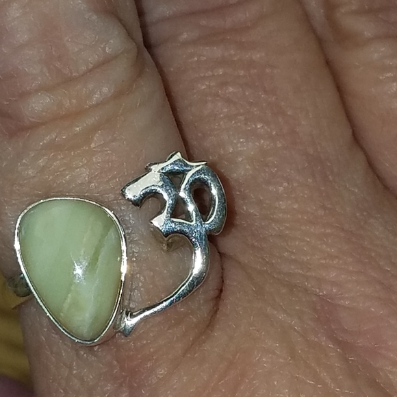 New Golden sun opal ohm symbol sterling silver Ring Size 9 - Picture 7 of 10